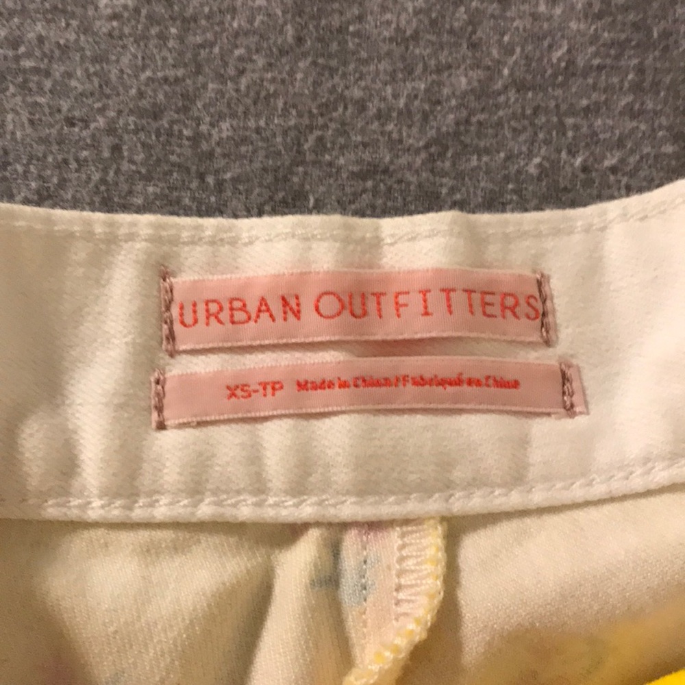 Patterned shorts - Picture 5 of 7